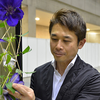 東京下町の花屋 花恭 丸山明峰